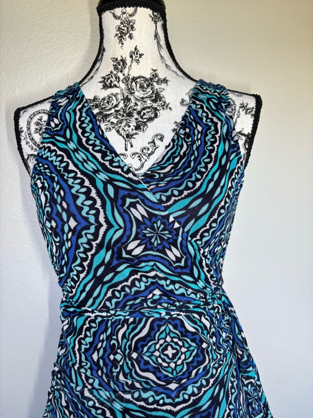 New York & Company Navy Blue and Teal Patterned Wrap Dress like New - Picture 11 of 16